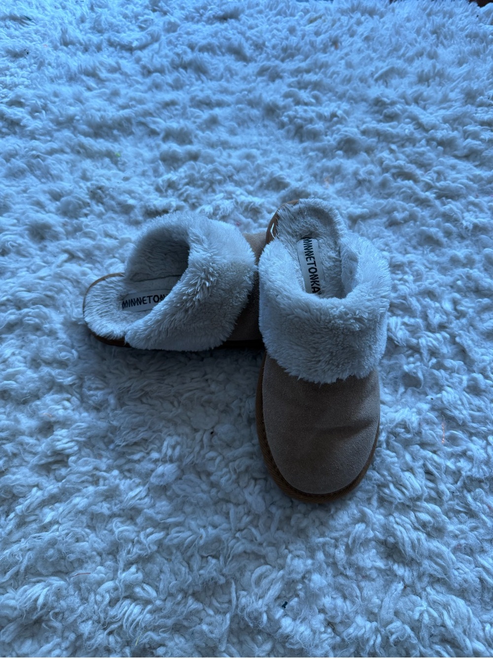 Minnetonka Tan Suede Slippers with Cream Faux Fur